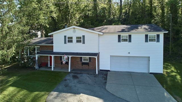 212 Branchfield Drive, Charleston, WV 25314