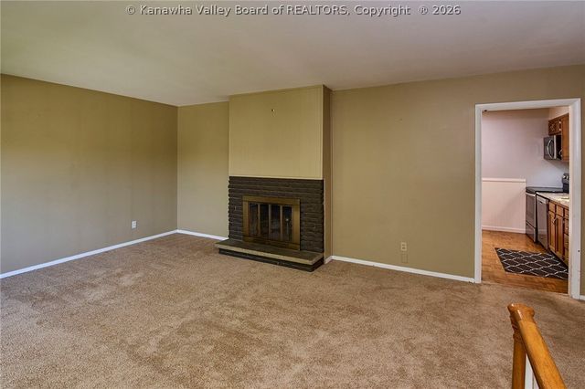 212 Branchfield Drive, Charleston, WV 25314