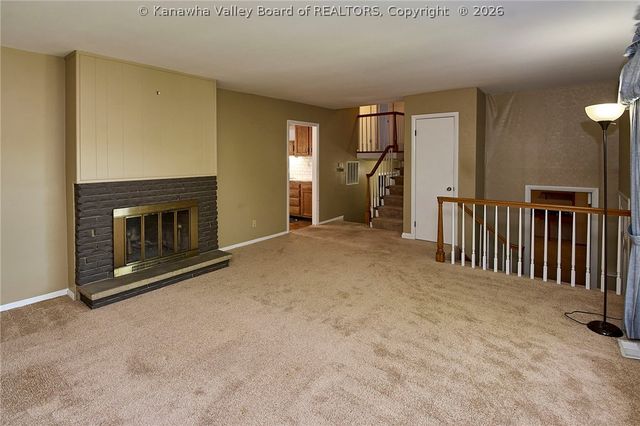 212 Branchfield Drive, Charleston, WV 25314