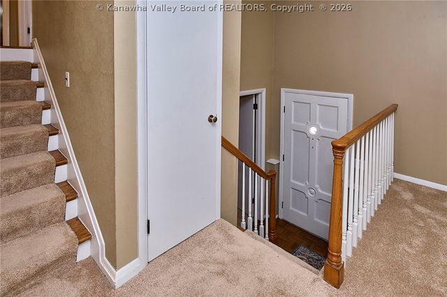 212 Branchfield Drive, Charleston, WV 25314