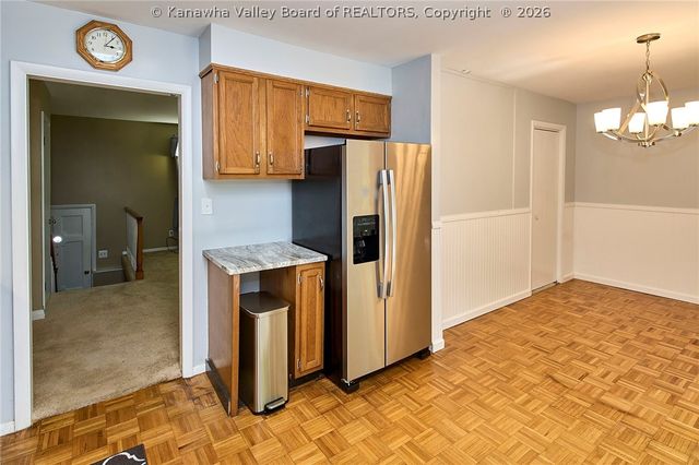 212 Branchfield Drive, Charleston, WV 25314