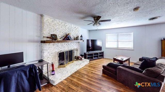 2011 Valley Oaks Drive, Harker Heights, TX 76548