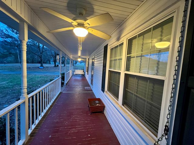 595 Avondale Drive, Rocky Face, GA 30740