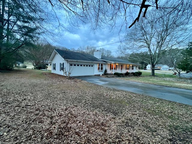 595 Avondale Drive, Rocky Face, GA 30740