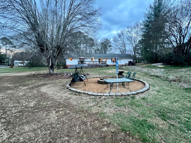 595 Avondale Drive, Rocky Face, GA 30740