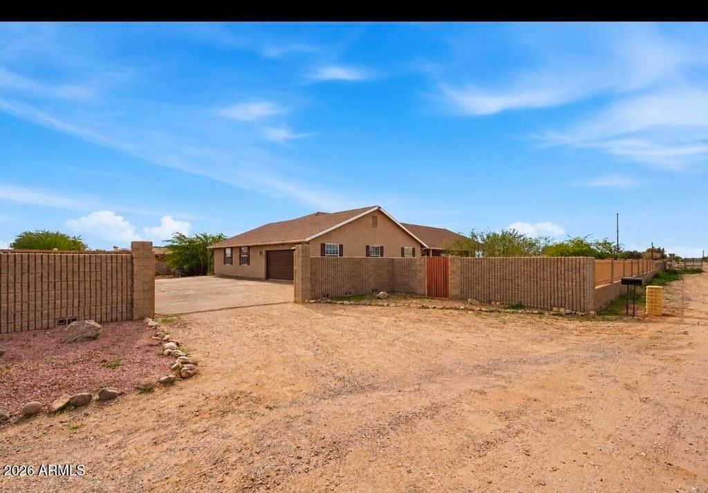 20305 W PEAKVIEW Road, Wittmann, AZ 85361 — photo 3