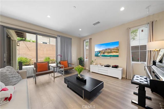 216 Oceano 216, Irvine, CA 92620