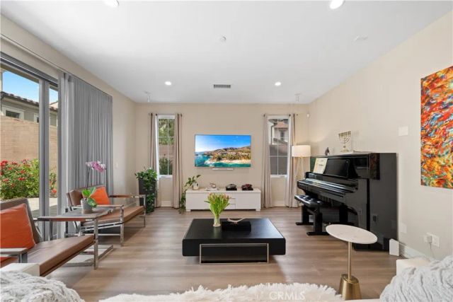 216 Oceano 216, Irvine, CA 92620