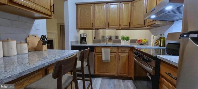 9807 SAILFISH TER, Montgomery Village, MD 20886