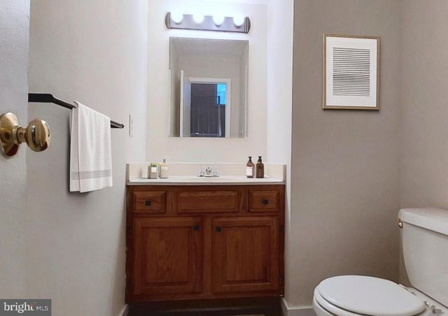 9807 SAILFISH TER, Montgomery Village, MD 20886