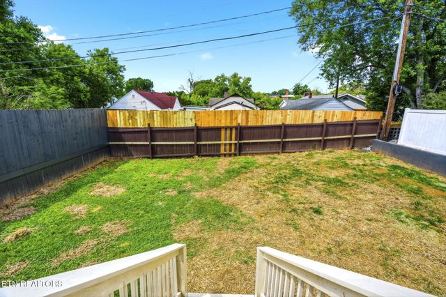 3317 Monmouth St, Knoxville, TN 37917