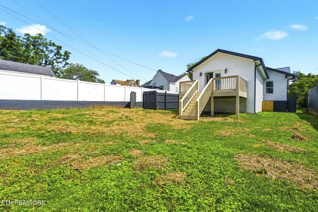 3317 Monmouth St, Knoxville, TN 37917