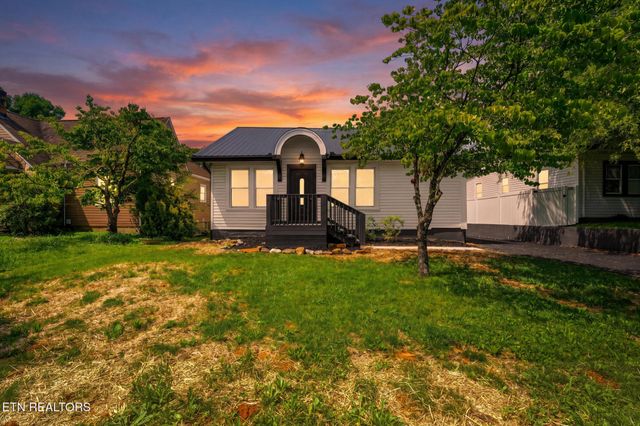 3317 Monmouth St, Knoxville, TN 37917