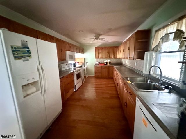 270 Munsonhurst Rd, Franklin Boro, NJ 07416