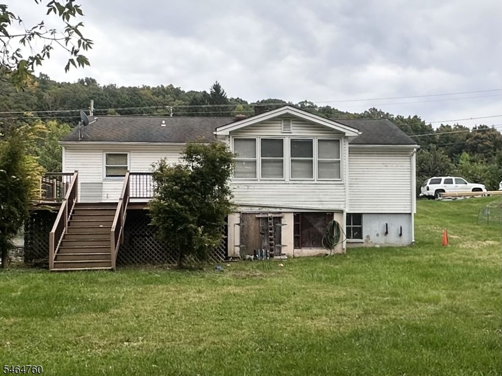 270 Munsonhurst Rd, Franklin Boro, NJ 07416 — photo 2