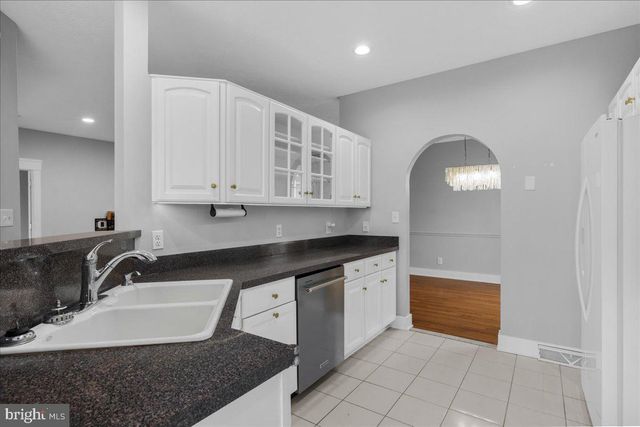 832 WINDER CT, Winchester, VA 22601