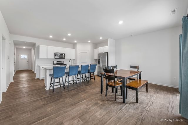 927 Plateau Drive, Pingree Grove, IL 60140