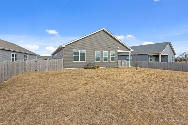 927 Plateau Drive, Pingree Grove, IL 60140