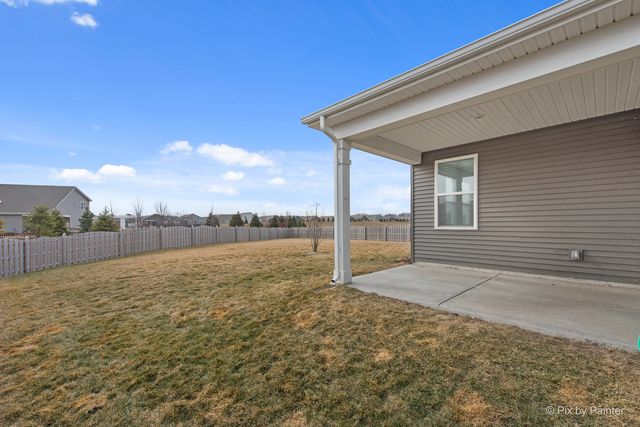 927 Plateau Drive, Pingree Grove, IL 60140