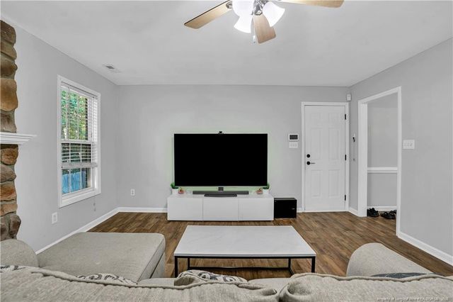408 Chester Lake Place, Fayetteville, NC 28301