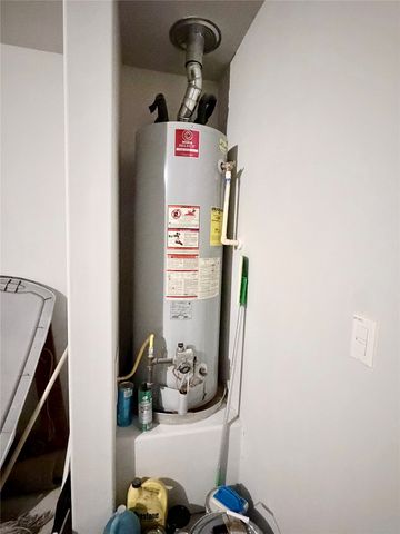 10004 Quail Glen Drive, Fort Worth, TX 76140