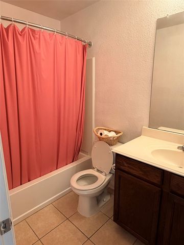 10004 Quail Glen Drive, Fort Worth, TX 76140