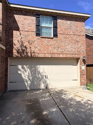 10004 Quail Glen Drive, Fort Worth, TX 76140