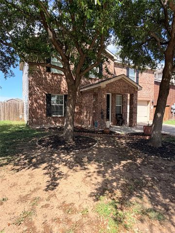 10004 Quail Glen Drive, Fort Worth, TX 76140