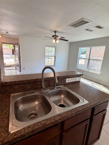 10004 Quail Glen Drive, Fort Worth, TX 76140