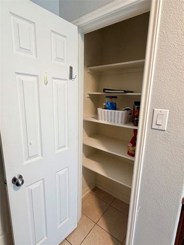 10004 Quail Glen Drive, Fort Worth, TX 76140