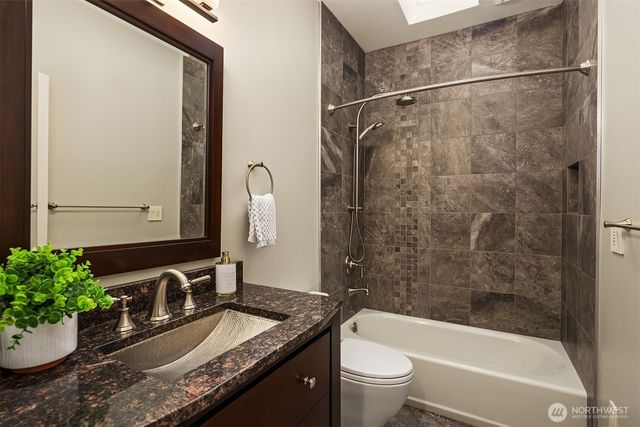 22119 NE 140th Way, Woodinville, WA 98077