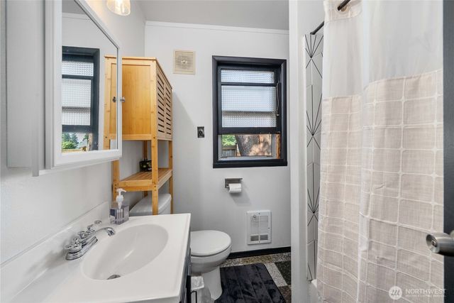 10251 3rd Avenue SW, Seattle, WA 98146