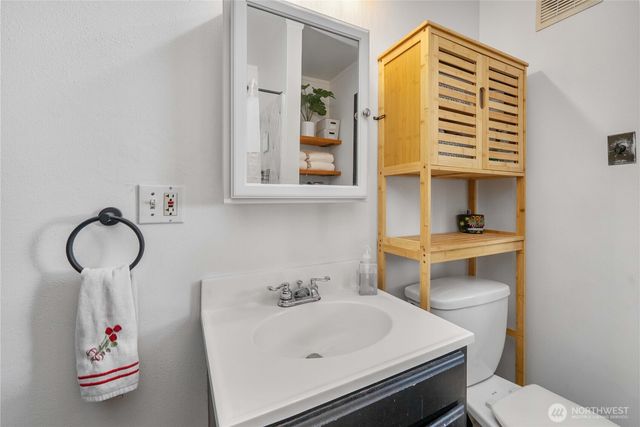 10251 3rd Avenue SW, Seattle, WA 98146
