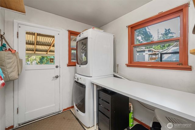 10251 3rd Avenue SW, Seattle, WA 98146