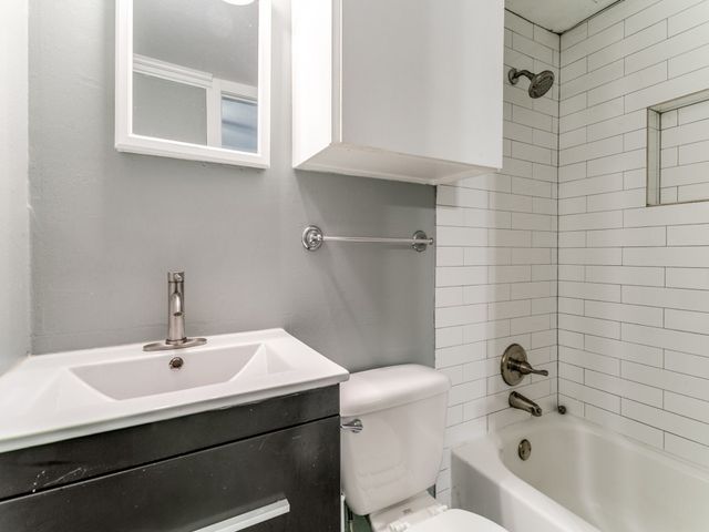 4525 Gilbert Avenue 203, Dallas, TX 75219