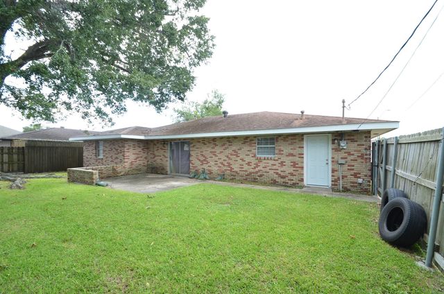 424 Walker Dr, Houma, LA 70364
