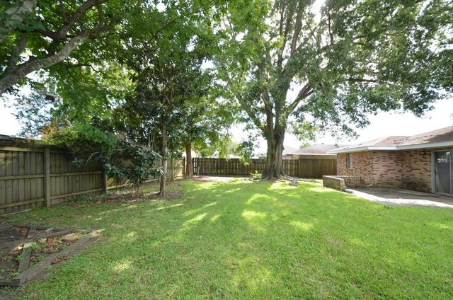 424 Walker Dr, Houma, LA 70364