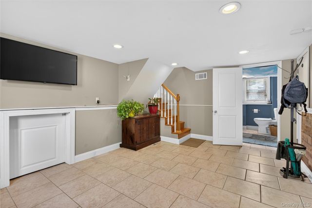 9 Arbor Drive, Newburgh, NY 12550