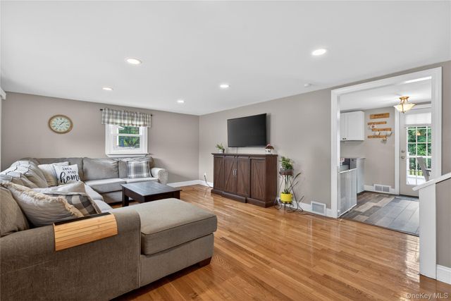 9 Arbor Drive, Newburgh, NY 12550