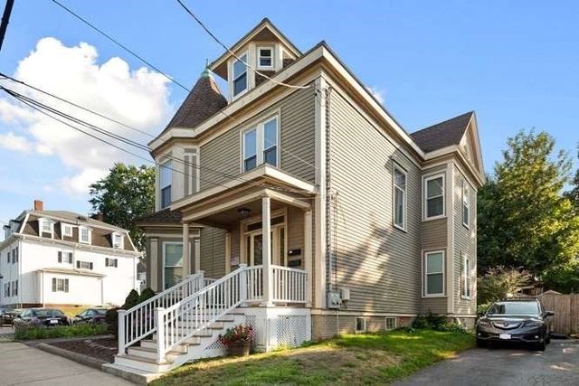 52 Eastern Ave, Lynn, MA 01902