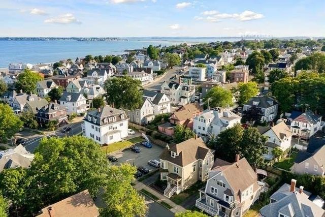 52 Eastern Ave, Lynn, MA 01902