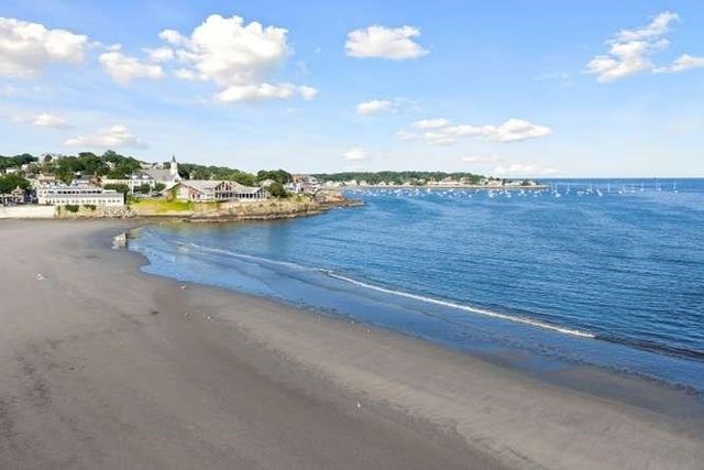 52 Eastern Ave, Lynn, MA 01902