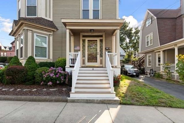 52 Eastern Ave, Lynn, MA 01902