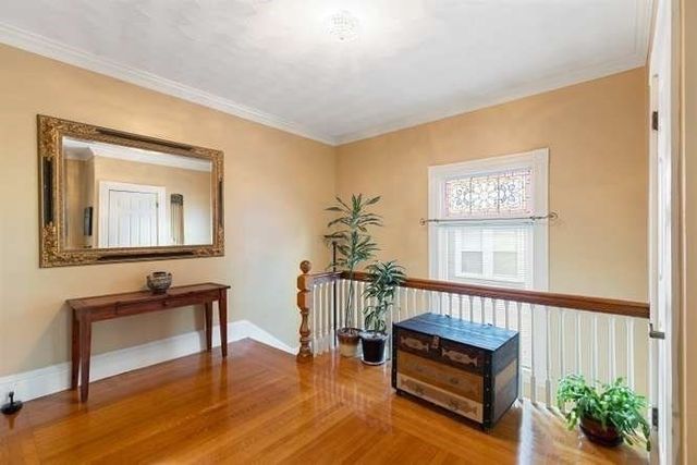 52 Eastern Ave, Lynn, MA 01902