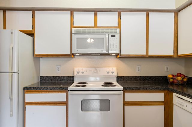 2320 Gracy Farms LN 812, Austin, TX 78758