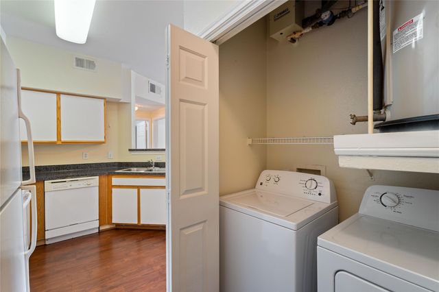 2320 Gracy Farms LN 812, Austin, TX 78758