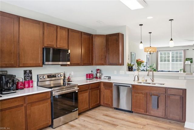 4589 Leamore Square RD, Virginia Beach, VA 23462