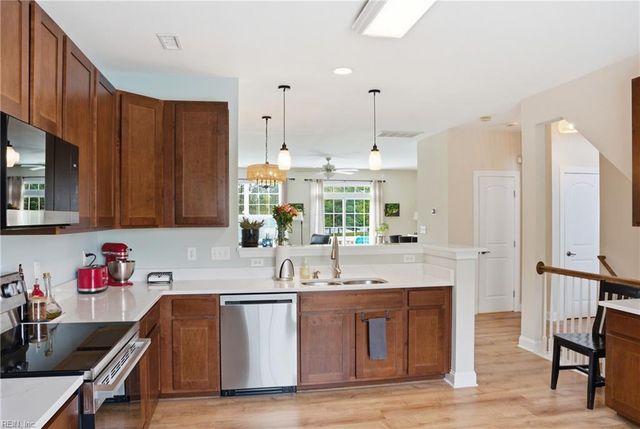4589 Leamore Square RD, Virginia Beach, VA 23462