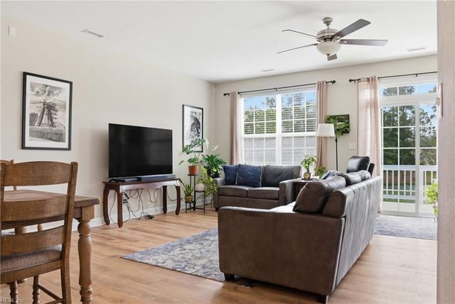 4589 Leamore Square RD, Virginia Beach, VA 23462