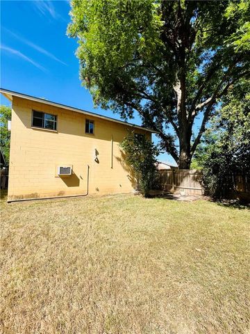 1914 Cullen Ave B, Austin, TX 78757